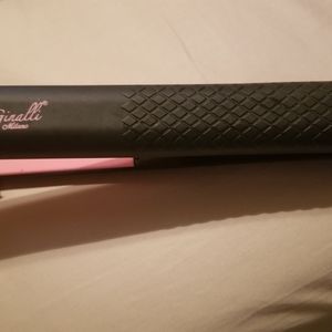 Ginalli milano straightener
